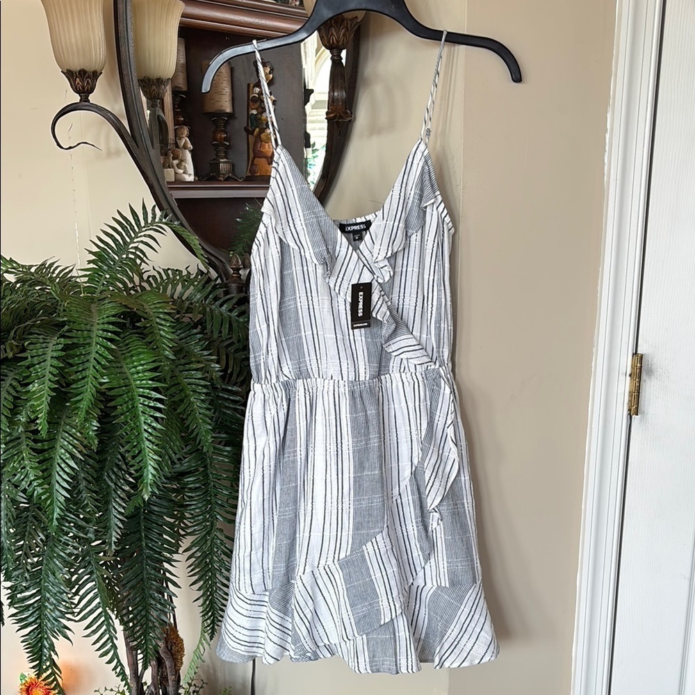 Brand New Express Striped Faux Wrap Mini Dress Cinched Waist Ruffle Hem V-Neck